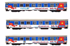 Special trains, SE1 from Hanoi Station and SE4 from Sai Gon Station, named “Thong Nhat” (Reunification) will depart simultaneously in the evening of April 29. (Photo: VNR)