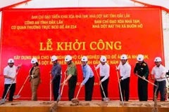 At the groundbreaking ceremony. (Photo: laodong.vn)