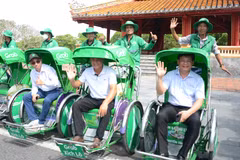 Hue launches Vietnam’s first ride-hailing cyclo service (Photo: VNA)