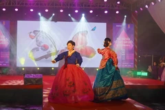A Hanbok performance at the event. (Photo: VNA)