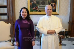 Vice State President Vo Thi Anh Xuan (L) and Pope Leo XIV at the Vatican (Photo: VNA)