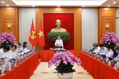 Top leader chairs first meeting on reviewing Party Statutes