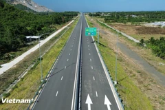 The Ministry of Construction aims to have 5,000 kilometres of expressways nationwide by 2030. (Photo: VietnamPlus)