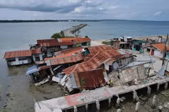 Typhoon Matmo makes landfall in northern Philippines (Photo: AP)