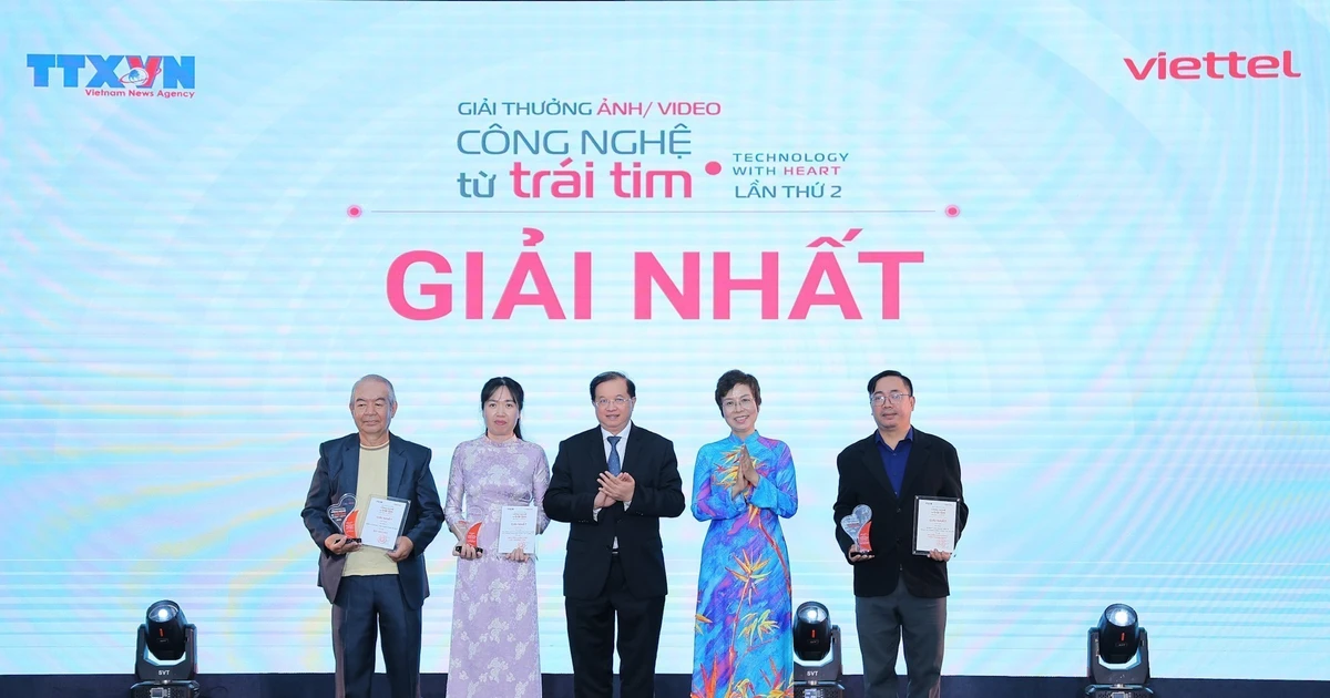 Second Photo and Video Award “Technology with heart” honours 32 works