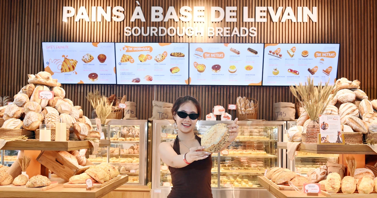 From French pastries to world's famous fried chicken, Ba Na Hills takes visitors on a global culinary journey