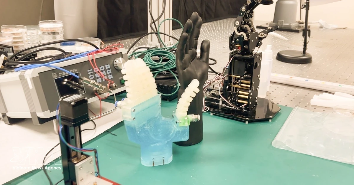 Singapore's manufacturing sector extends growth on AI demand
