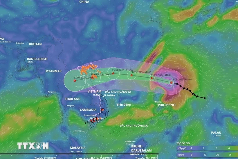 Deputy Prime Minister Tran Hong Ha, on behalf of the Prime Minister, signed an official dispatch on September 22, directing ministries, sectors, and localities to take proactive measures in response to super Typhoon Ragasa, forecast to unleash extremely powerful winds over a vast area.