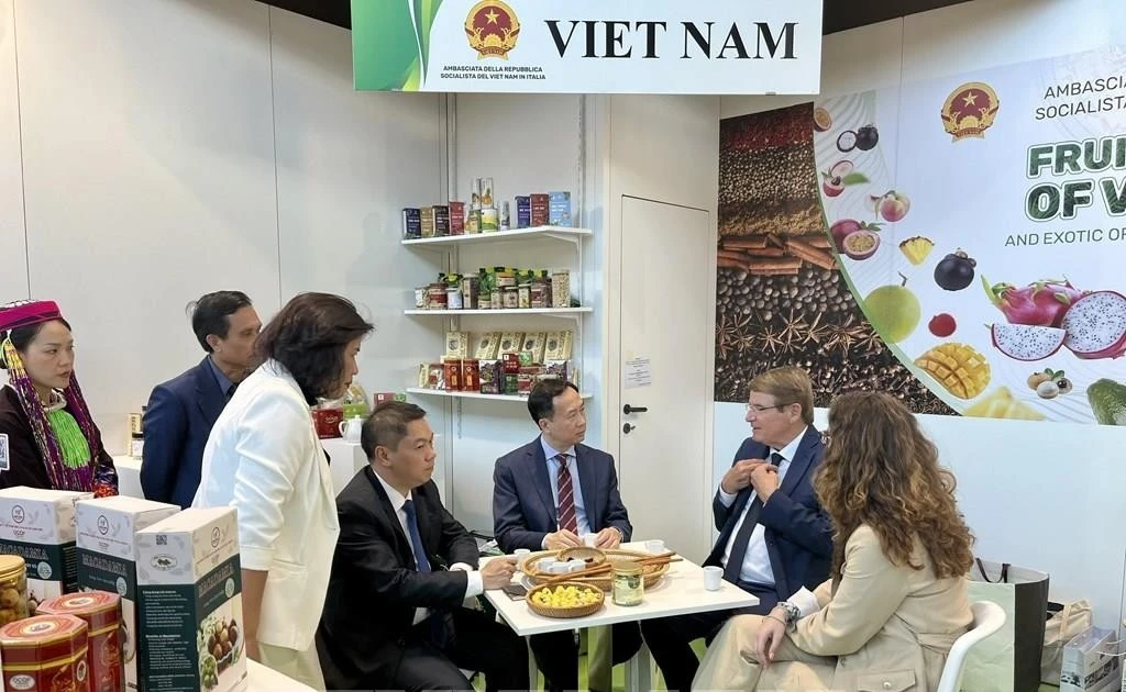 Economic diplomacy helps open markets for agricultural exports