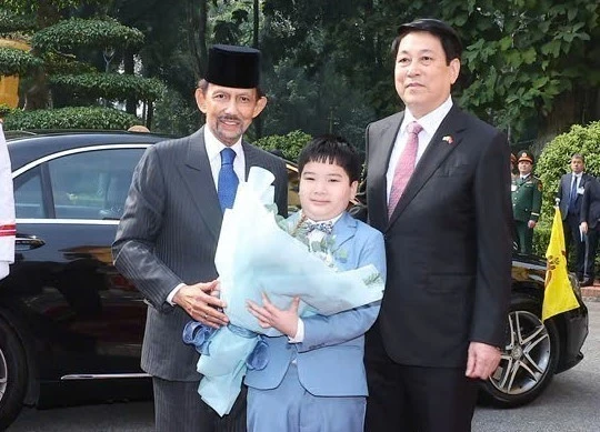 Welcome ceremony for Sultan of Brunei on State visit to Vietnam