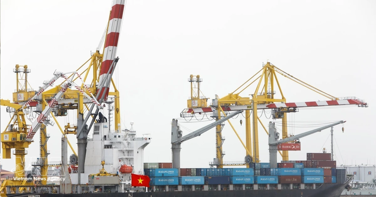Vietnam's import-export turnover up 28% in first seven months