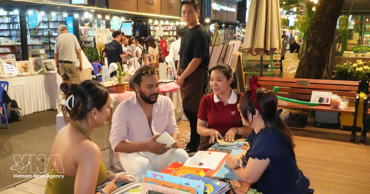 Ho Chi Minh City book street – An "undercurrent” sustains reading culture in digital age