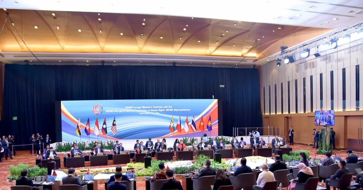 An overview of the ASEAN foreign ministers' interface with the ASEAN Intergovernmental Commission on Human Rights (AICHR) in Kuala Lumpur (Photo: Ministry of Foreign Affairs)