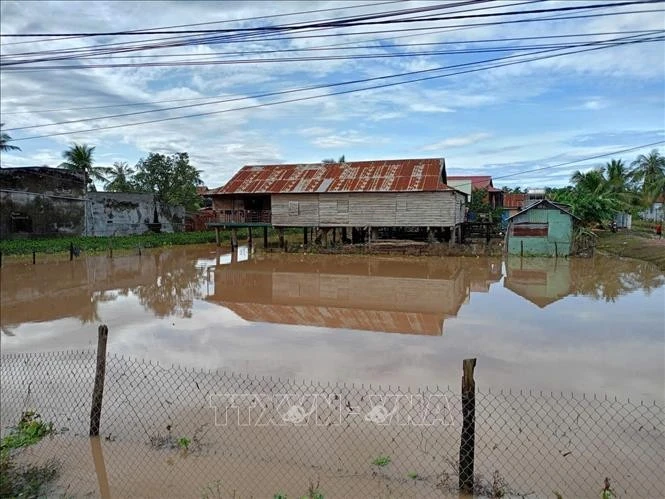 About 450 households in Ia Hiao commune, Gia Lai province, become isolated due to flooding following heavy rains. (Photo: VNA)
