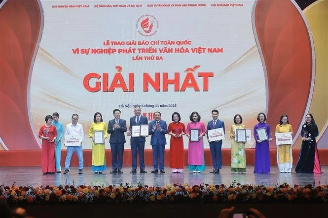 95 works honoured at National Press Awards "For the Cause of Developing Vietnamese Culture"