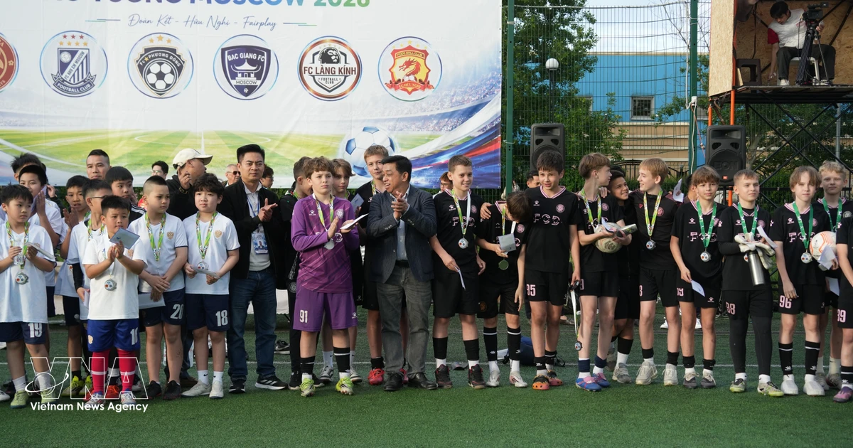 Football passion strengthens bonds among Vietnamese and Russian children