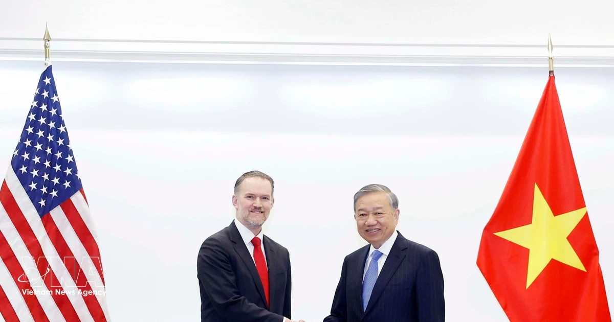 Vietnamese Party chief receives US Trade Representative