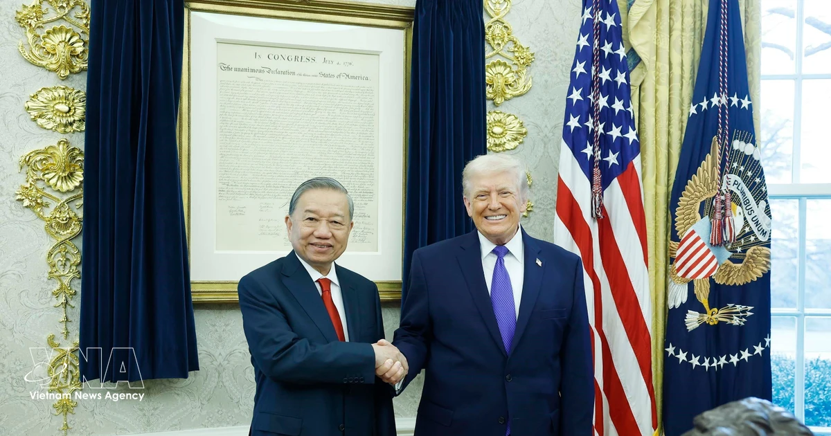 Party General Secretary To Lam meets US President Donald Trump at White House