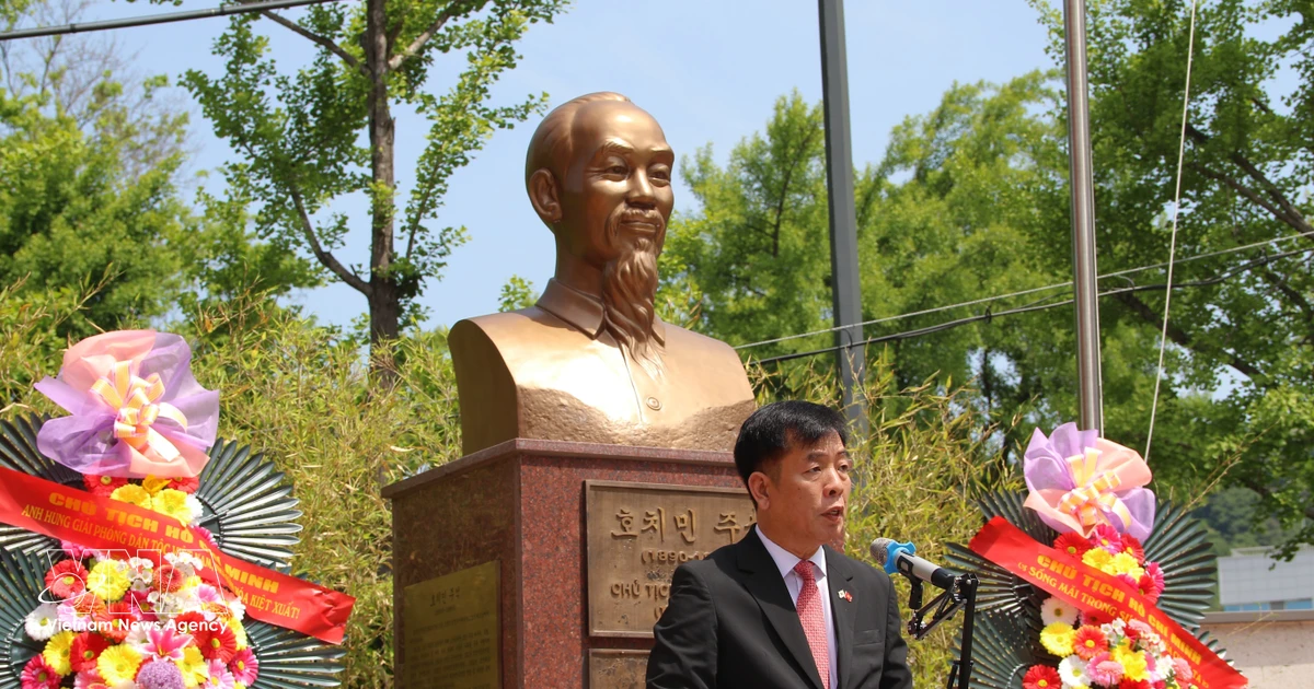 President Ho Chi Minh honoured in RoK on 136th birth anniversary