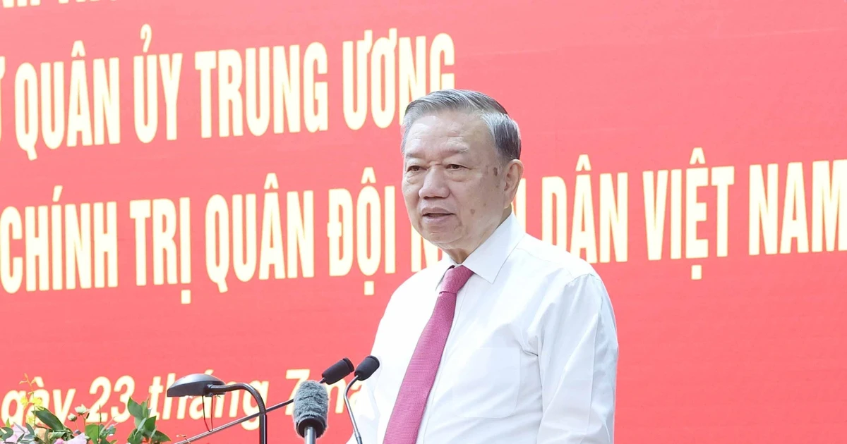 Party General Secretary To Lam speaks at the working session with the General Department of Politics of the Viet Nam People's Army (VPA) in Ha Noi on July 23. (Photo: VNA)