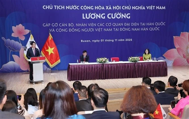 State President meets Vietnamese community in southeastern RoK