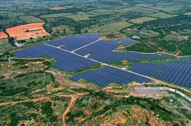 Vietnam's Renewable Energy Sector Gains Optimism Amid Regulatory Updates