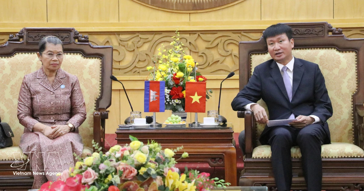 Cambodian solidarity front delegation visits Ninh Binh to boost bilateral ties