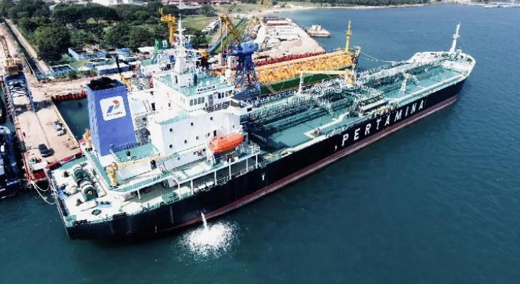Two Indonesian oil tankers stranded in Persian Gulf