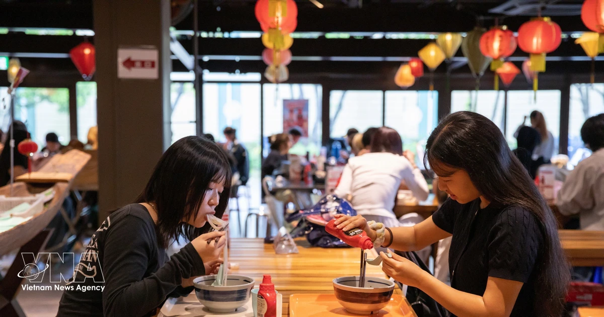 Vietnamese “pho” wins over Japanese students