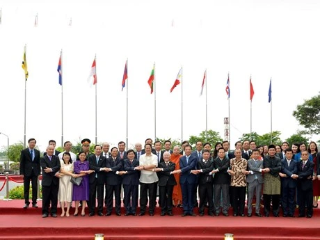 Flag raising ceremony in HCM City marks ASEAN's founding anniversary