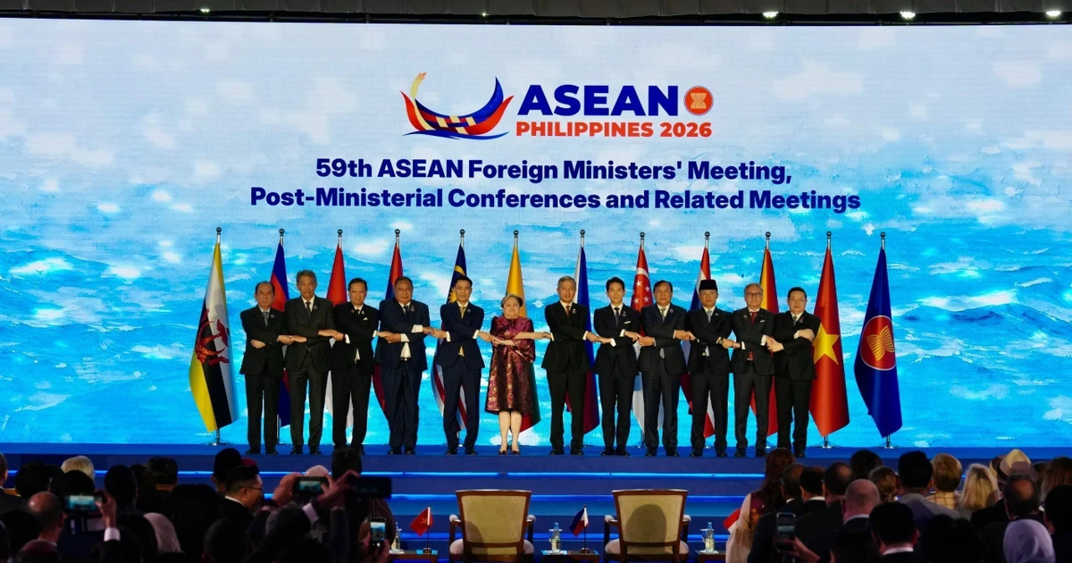 Vietnam proposes four measures to strengthen ASEAN solidarity, resilience, connectivity