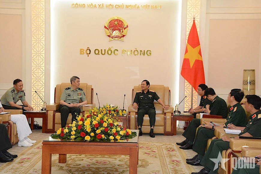 Vietnam, China strengthen exchanges between military academies