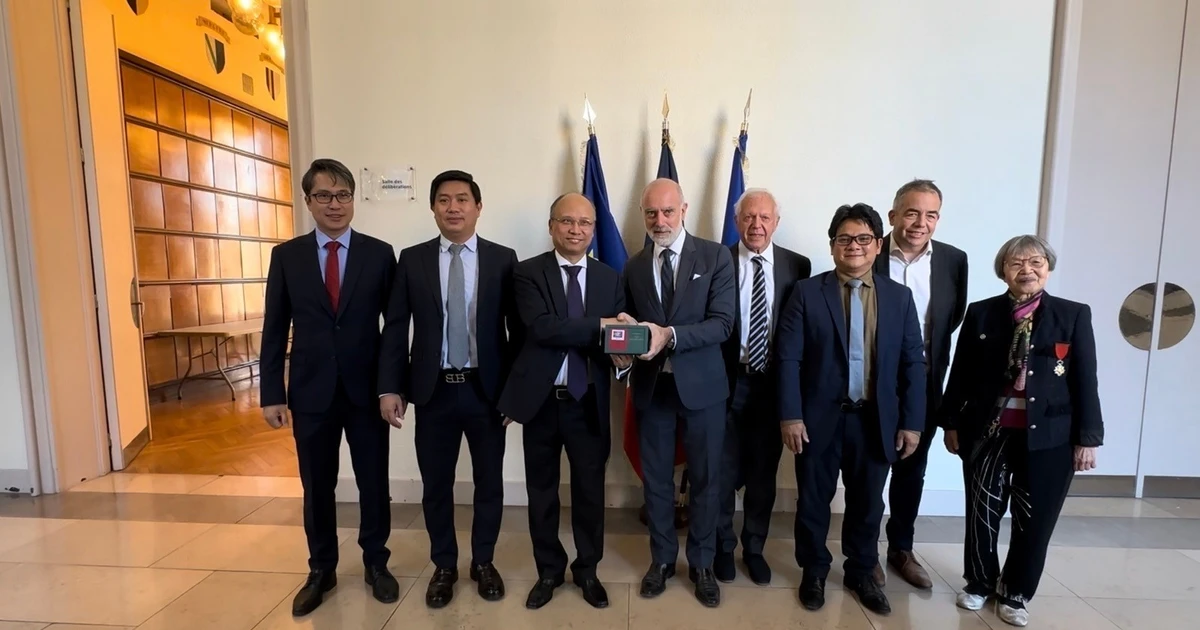 Vietnam, France step up cooperation in agriculture, education, sustainable development