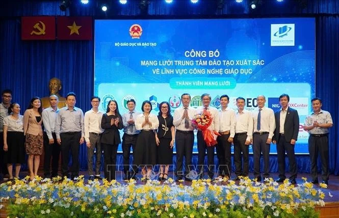 At the launching ceremony of the network of educational technology. (Photo: VNA)