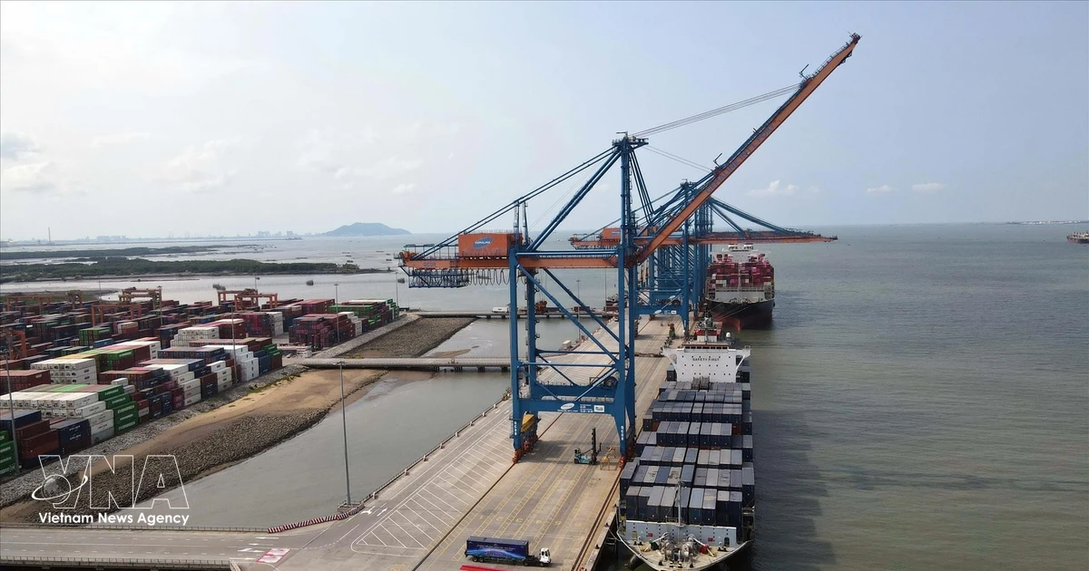Ho Chi Minh City ports move towards green era
