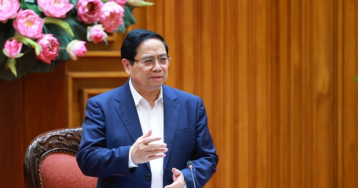 PM requests development of modern, hi-tech, dual-use defence industry