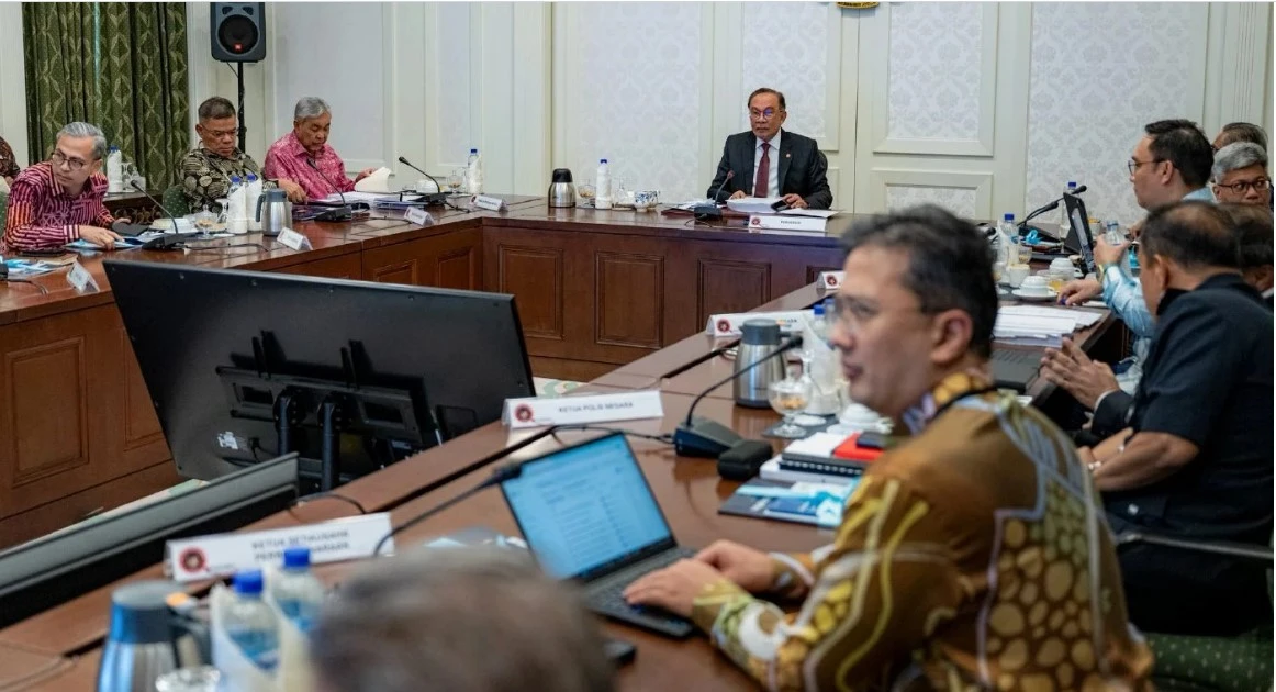 Malaysia unveils new cybercrime bill to regulate AI and deepfakes