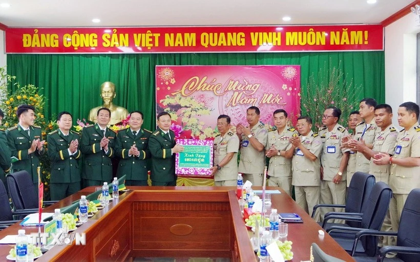 Vietnamese, Cambodian localities boost border cooperation