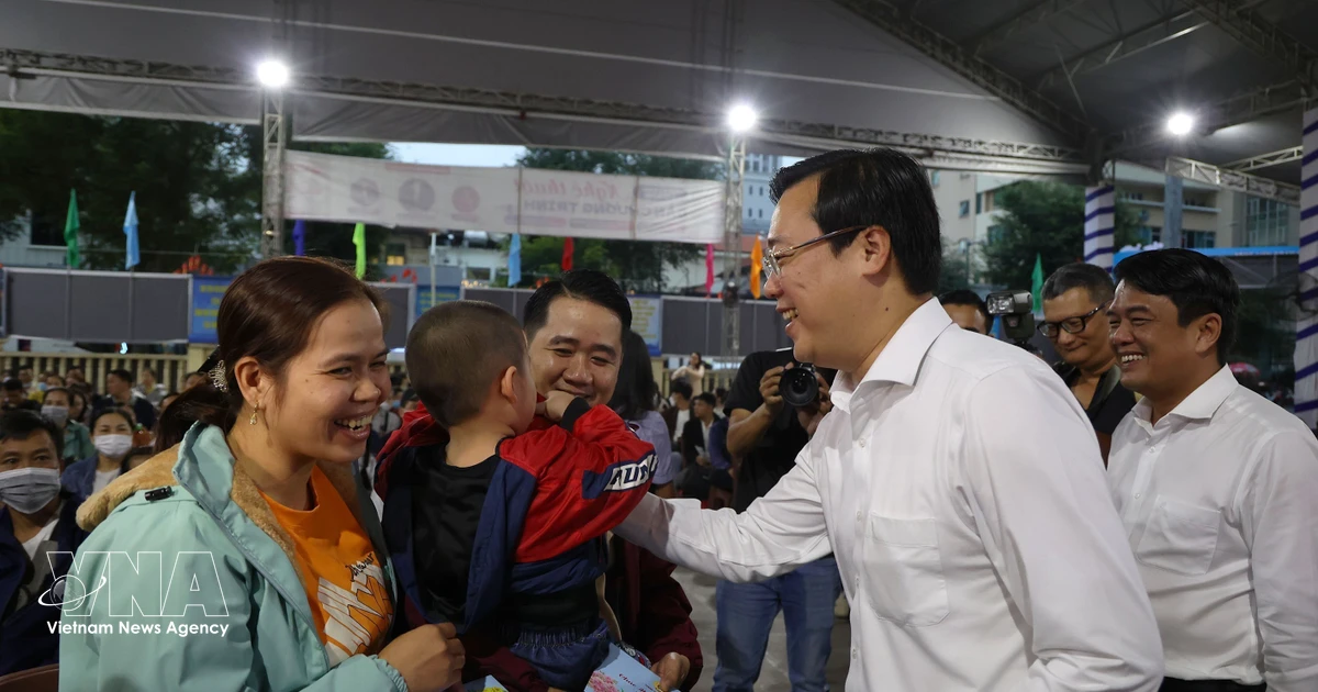 Ho Chi Minh City: 5,000 workers return to their hometowns for Tet with free bus tickets