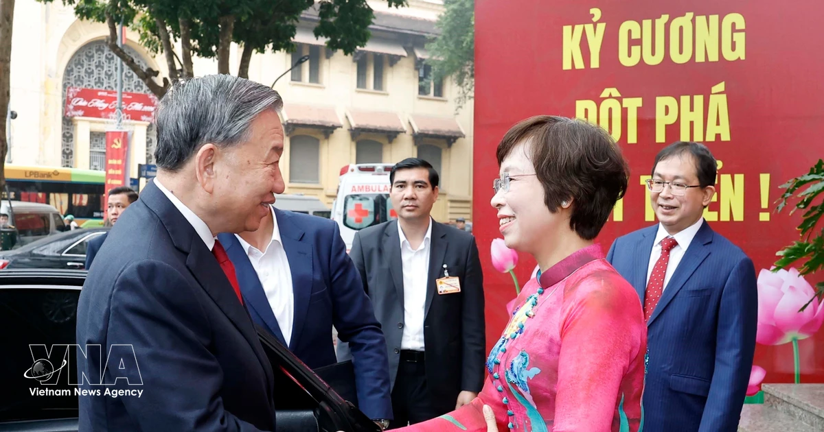 View - Party leader extends Lunar New Year greetings to VNA | Vietnam+ (VietnamPlus)