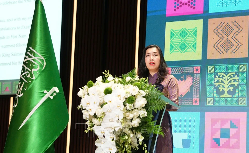 Deputy Foreign Minister Le Thi Thu Hang addresses the ceremony on September 23. (Photo: VNA)