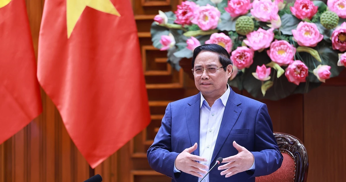 PM chairs meeting on Hanoi’s Red River boulevard, Olympic sports urban area projects