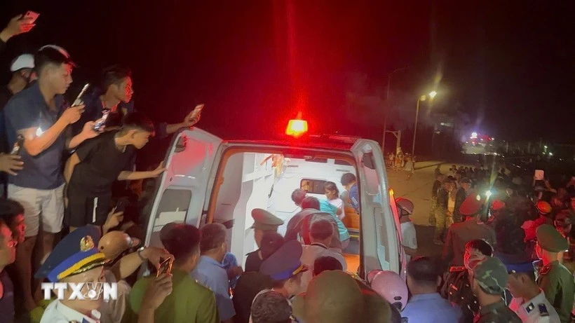 State President awards Bravery Order to two Ly Son fishermen