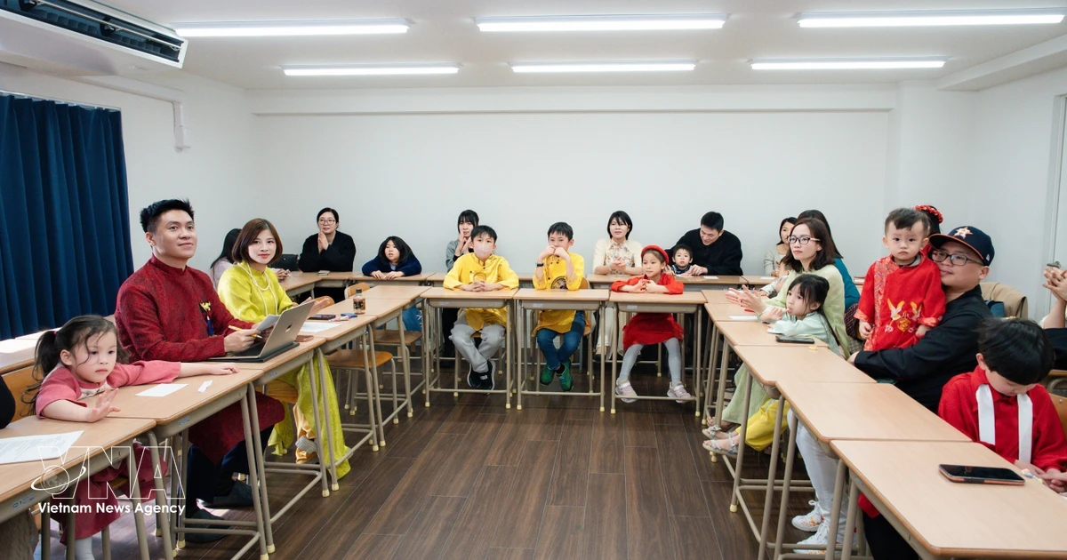 Vietnamese women in Japan preserve mother language from family