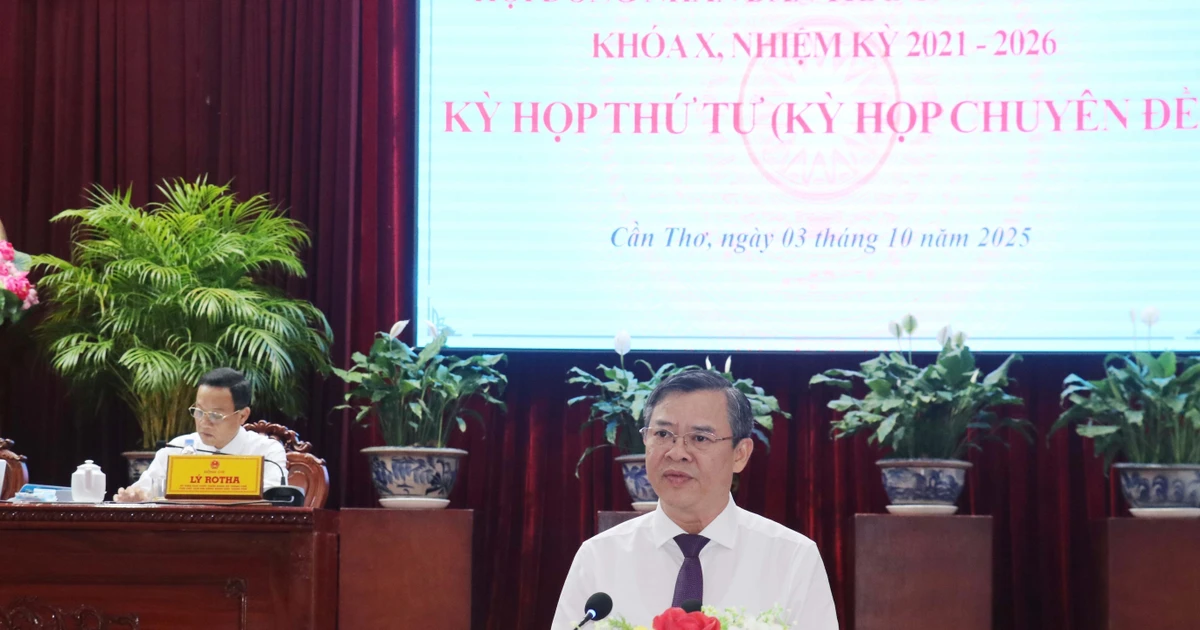 Truong Canh Tuyen, Deputy Secretary of the Can Tho municipal Party Committee, speaks at the event, where he is elected as Chairman of the municipal People’s Committee for the 2021–2026 tenure (Photo: VNA)
