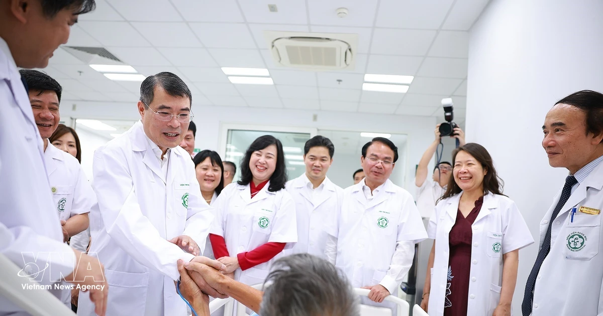 PM calls for modern restructuring of healthcare network