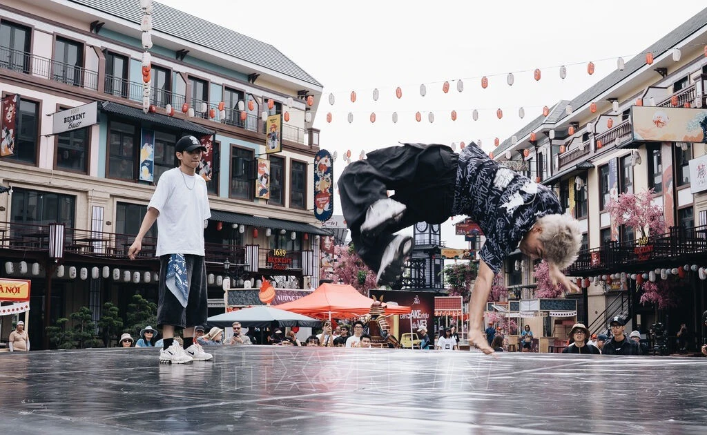 Vietnam holds first national street dance championship