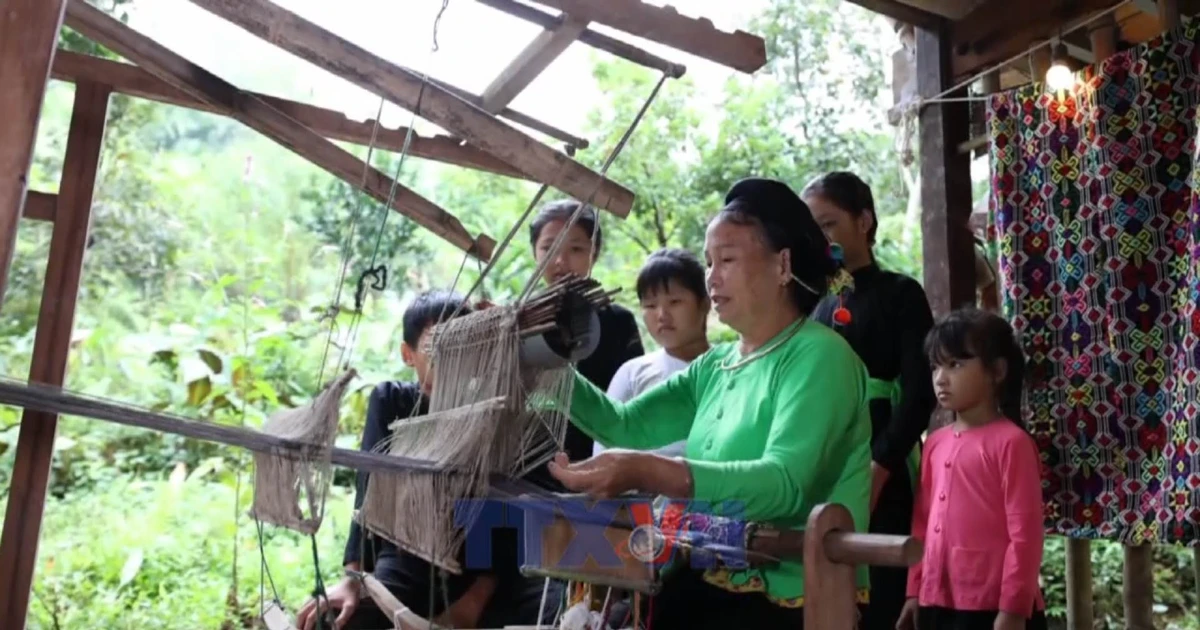 Tay ethnic people strive to preserve cultural quintessence