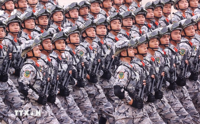 German media impressed at Vietnam’s defence strength, economic progress