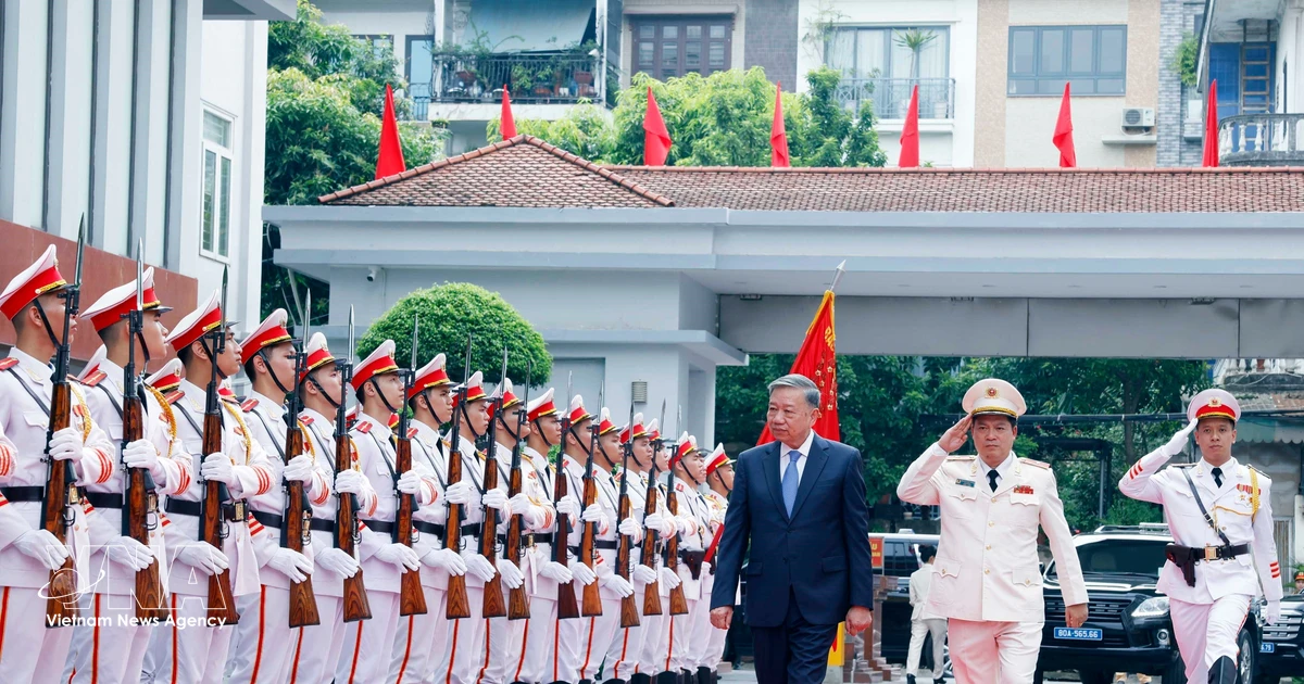 Top leader calls for building elite, modern, humane prison management police force